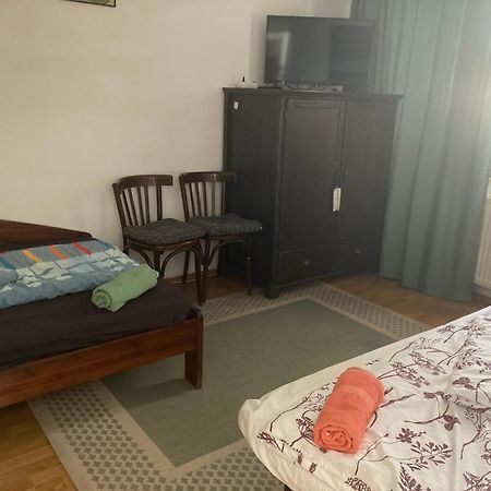 Donau Apartman,Tát Esterno foto