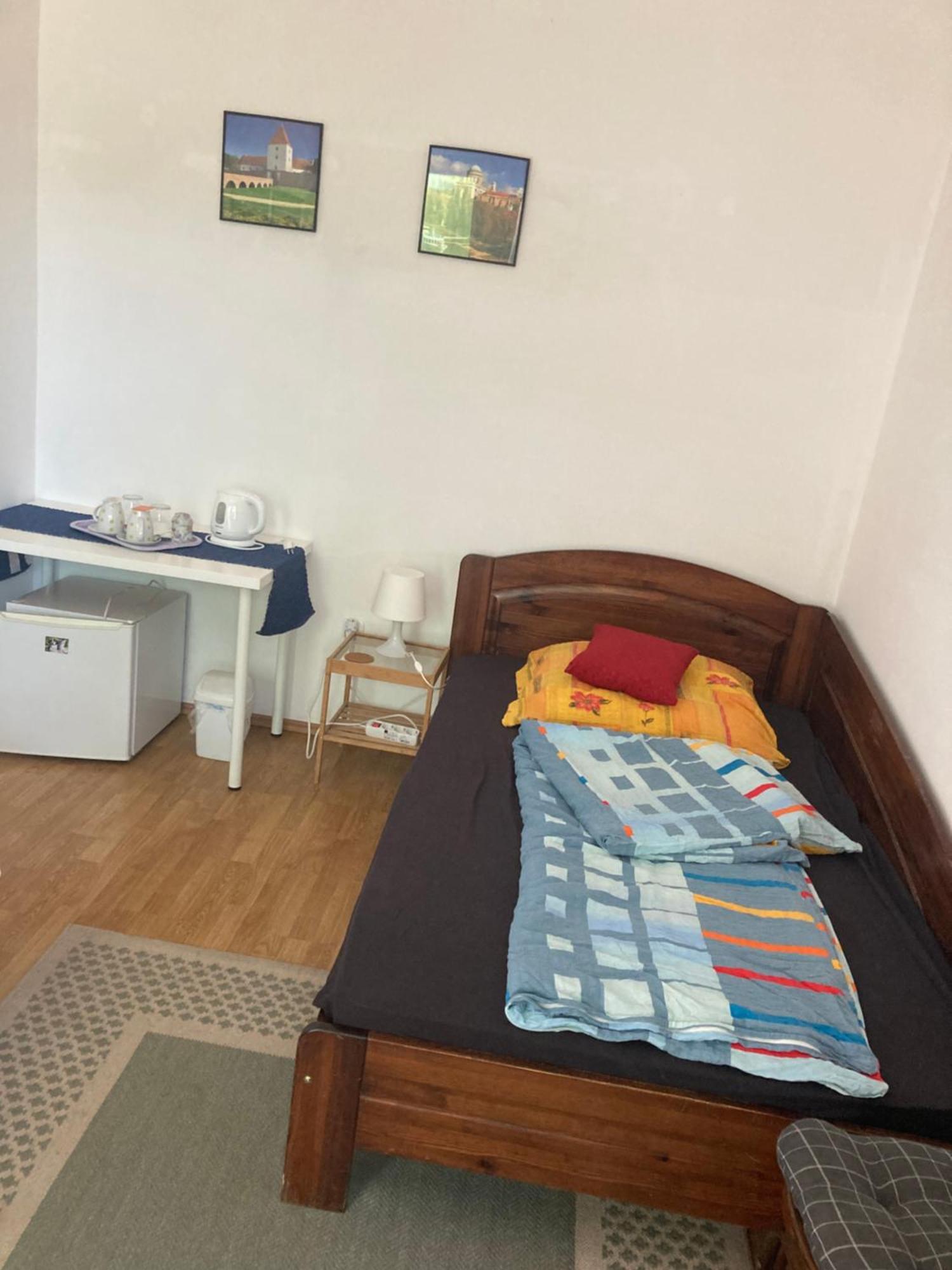 Donau Apartman,Tát Esterno foto